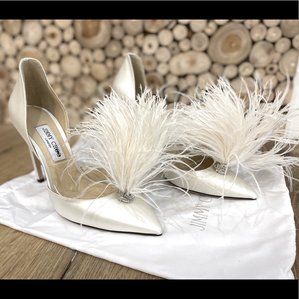 White Satin and feather Slip on size 41 Jimmy Choo. Authentic